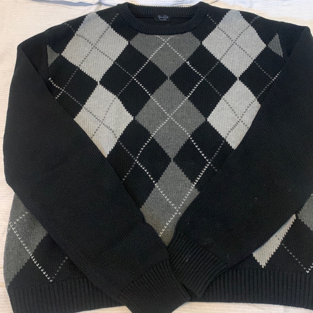 Brandy Melville Sweater